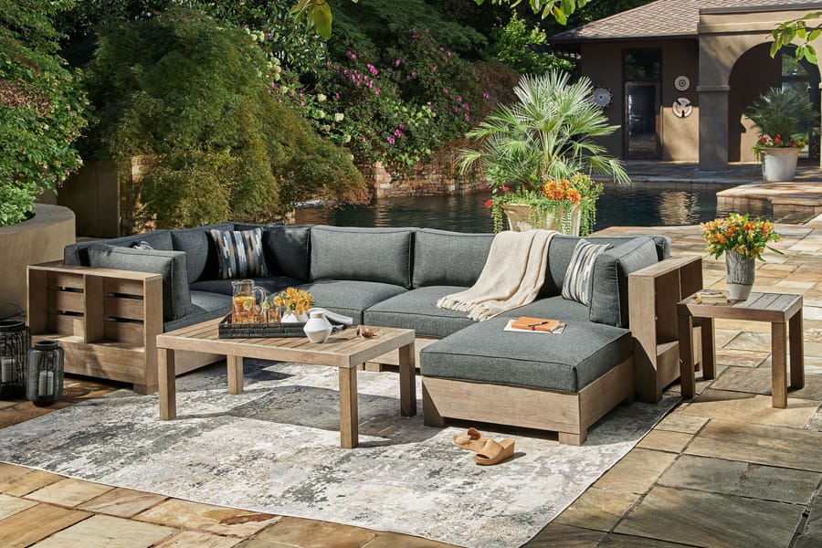 Ashley Outdoor/Patio 5 Piece Sectional Lounge P660-875-877-846-2-876