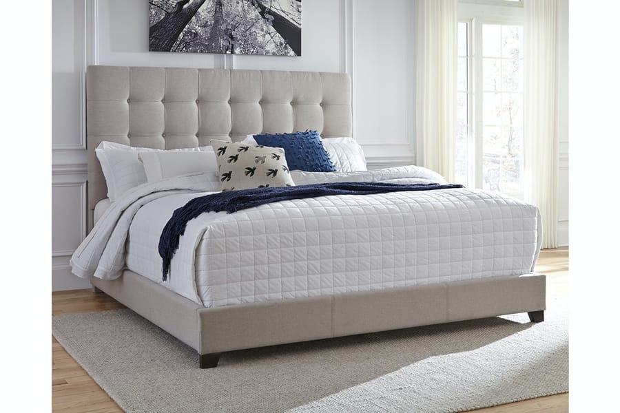 Dolante King Upholstered Bed