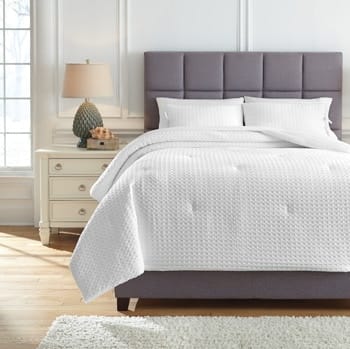 Ashley Bedroom Maurilio 3-Piece King Comforter Set Q781003K