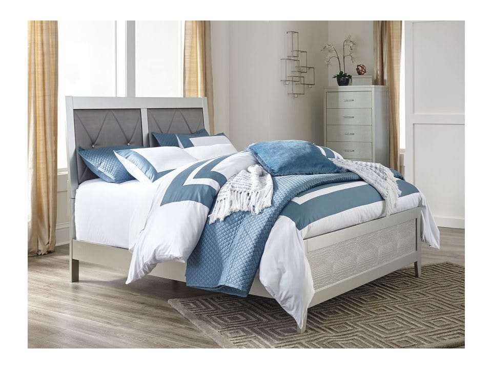 Ashley Bedroom 3 Piece Chest and Queen UPH Panel Bed Set B560-46-81-96