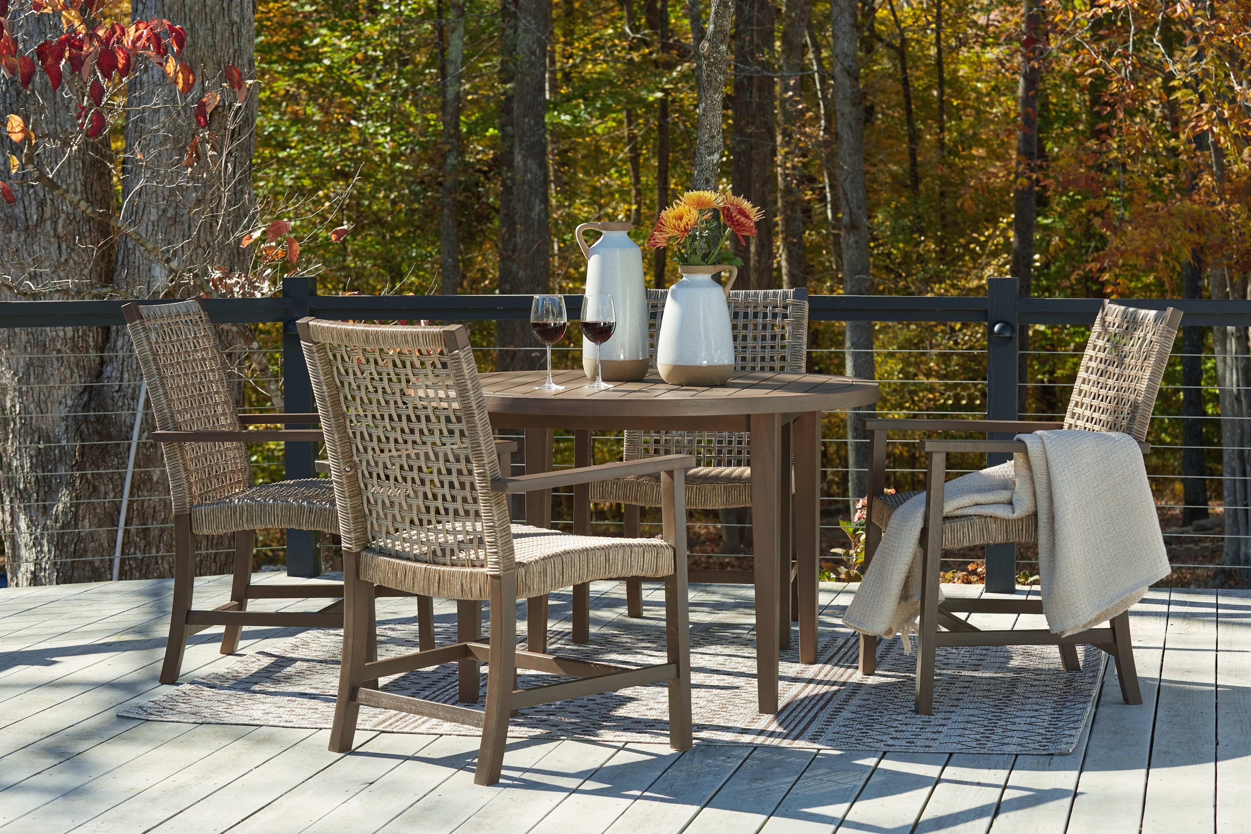 Ashley Outdoor/Patio 5 Piece Lounge Set P730-615-601A-4