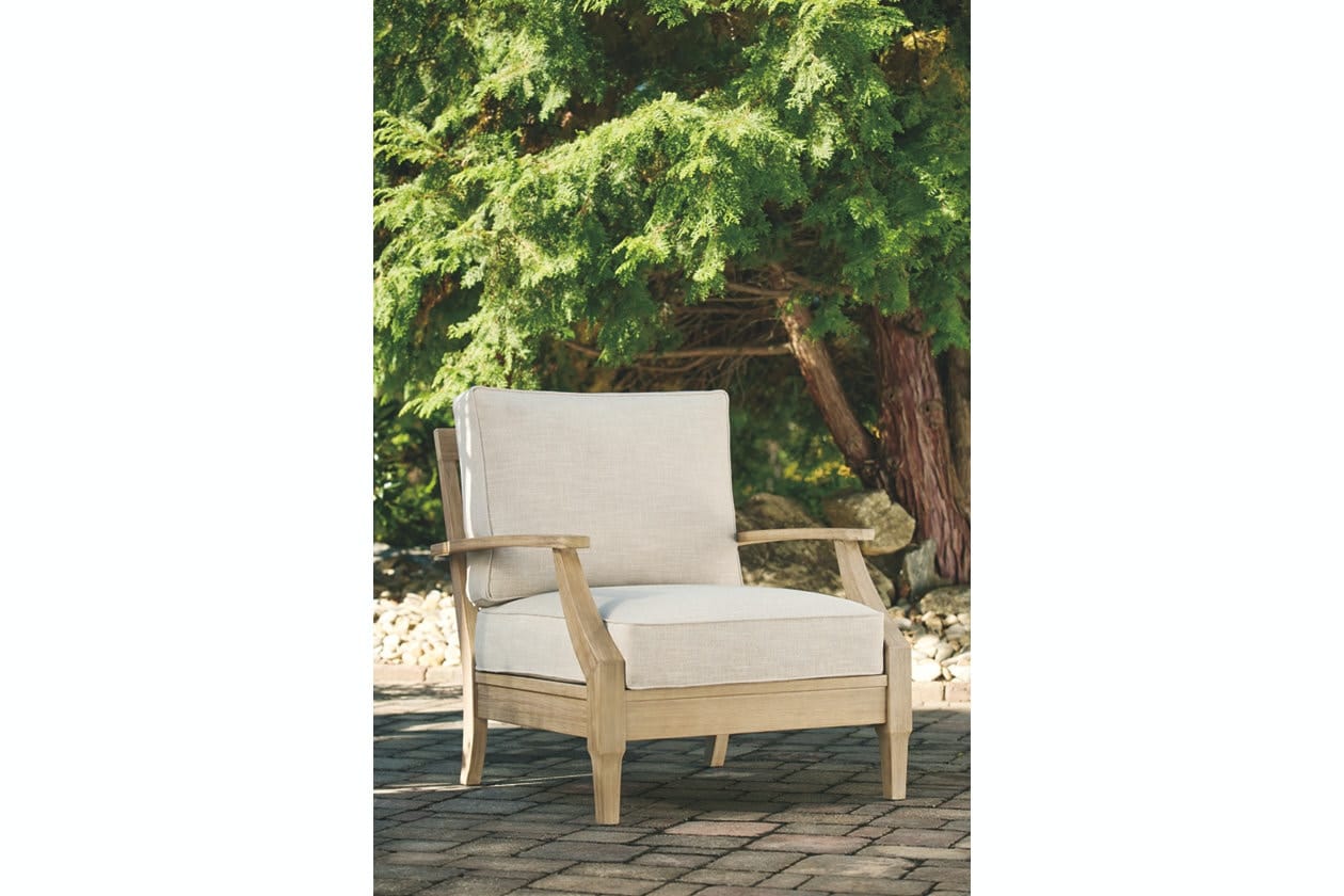 Ashley Outdoor/Patio Clare View Lounge Chair with Cushion P801-820
