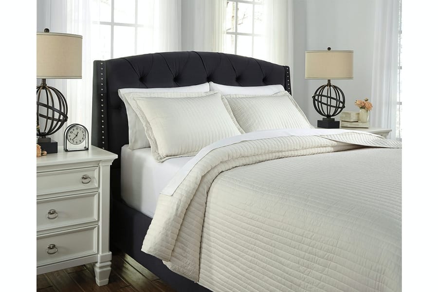 Ashley Bedroom Raleda 3-Piece Queen Coverlet Set Q493003Q