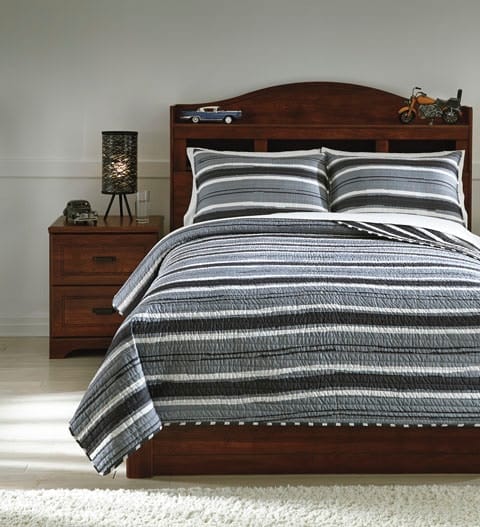 Ashley Youth Merlin 3-Piece Full Coverlet Set Q420003F
