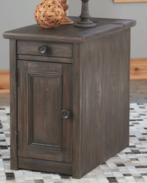 Ashley Living Room Wyndahl Chairside End Table T648-7