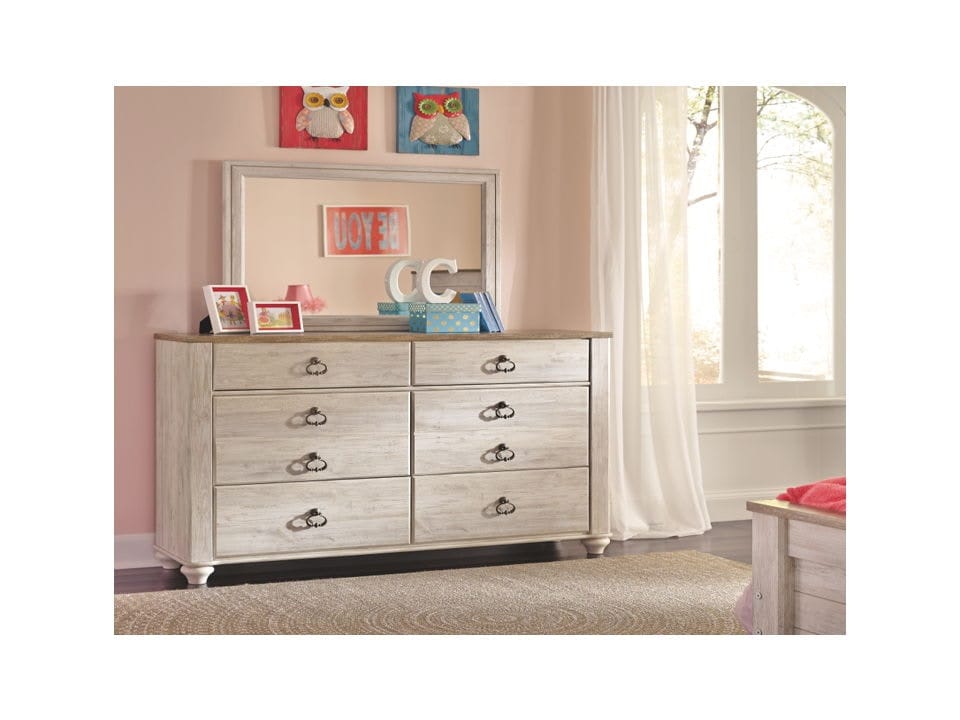 Ashley Bedroom Dresser and Mirror B267-21-36