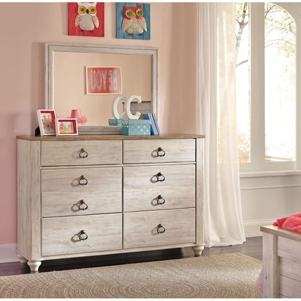 Ashley Bedroom Dresser and Mirror B267-21-36