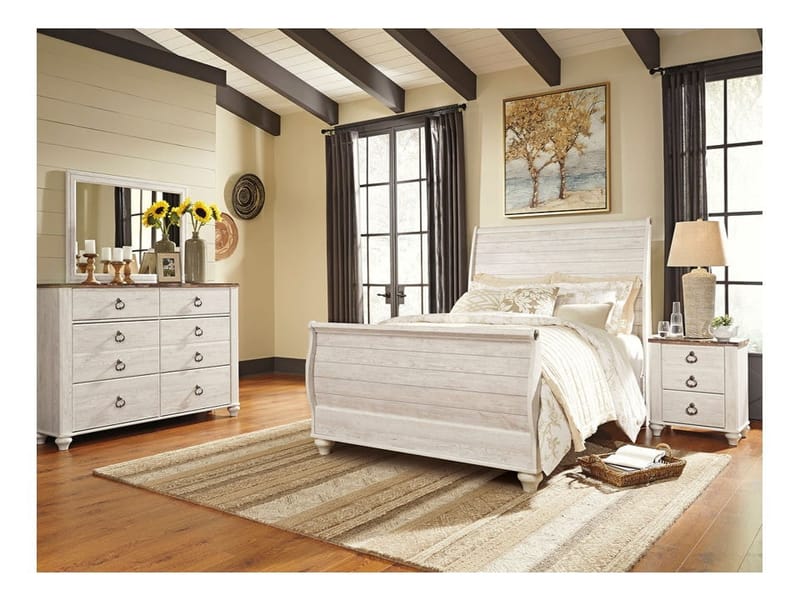 Ashley Bedroom 6 Piece Queen Bed Set B267-31-36-77-74-96-92