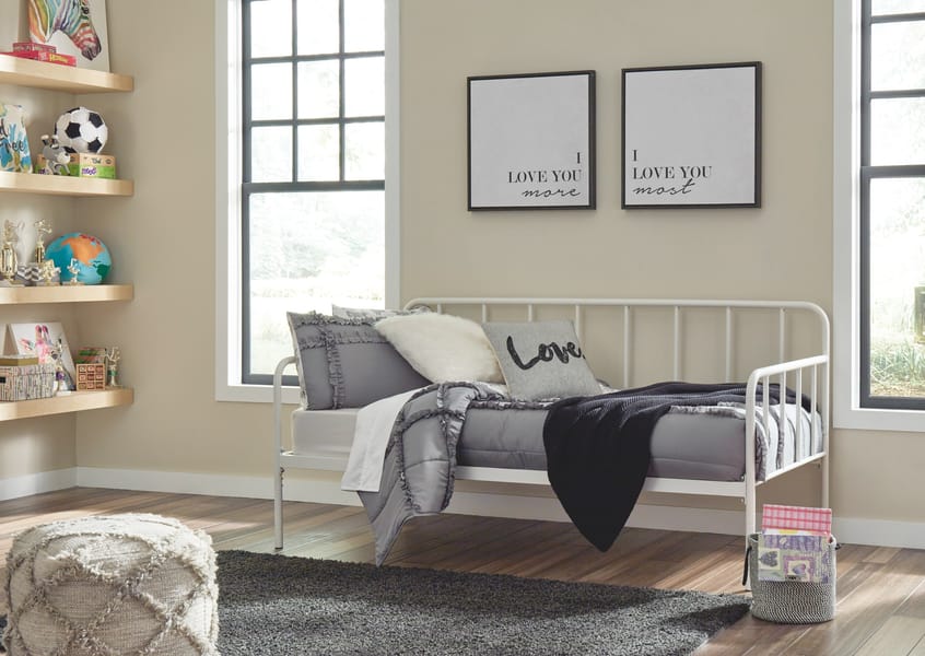 Ashley Youth Trentlore Twin Metal Day Bed with Platform B076-280