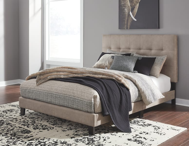 Ashley Bedroom Adelloni King Upholstered Bed B080-682