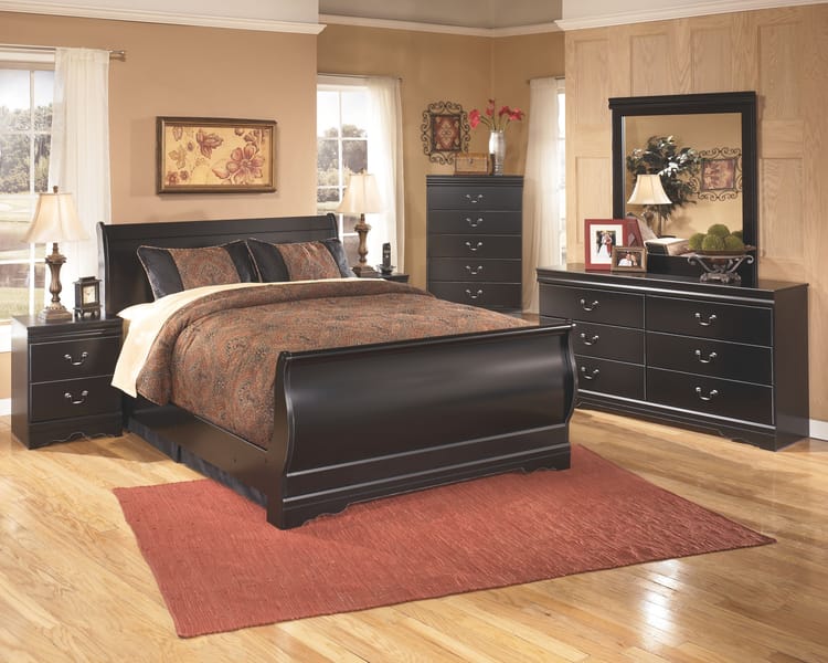 Ashley Bedroom Huey Vineyard Chest of Drawers B128-46