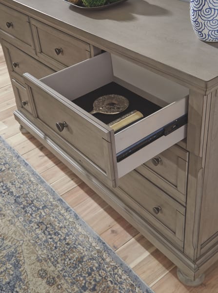 Ashley Bedroom Lettner Dresser B733-31