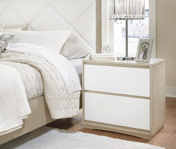 Ashley Bedroom Wendora Nightstand B950-92