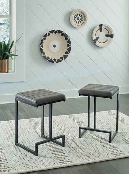 Ashley Bar and Game Room Strumford Counter Height Bar Stool D109-124