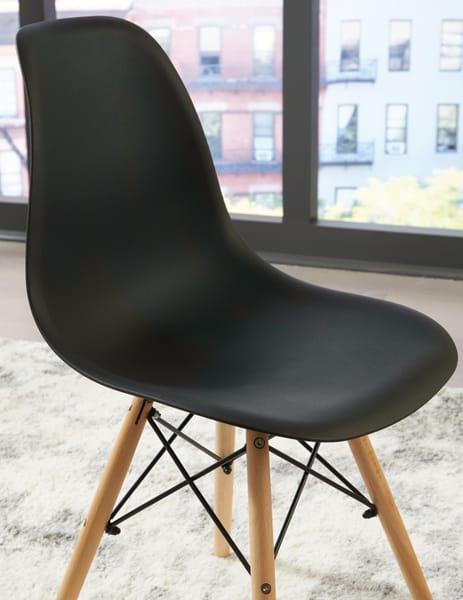 Ashley Dining Room Jaspeni Dining Chair (QTY 2) D200-01