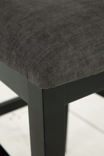 Ashley Bar and Game Room Chanzen Counter Height Bar Stool D282-124