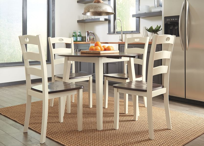 Ashley Dining Room Dining Room Side Chair (QTY 2) D335-01