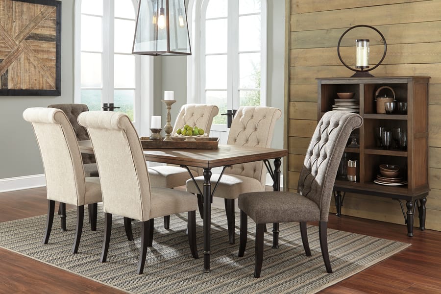 Ashley Dining Room Dining UPH Side Chair (QTY 2) D530-01