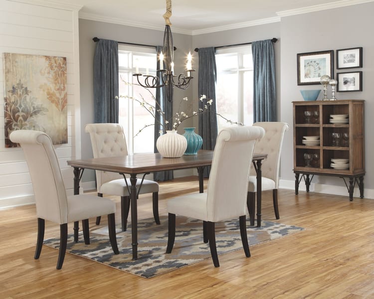 Ashley Dining Room Dining UPH Side Chair (QTY 2) D530-01