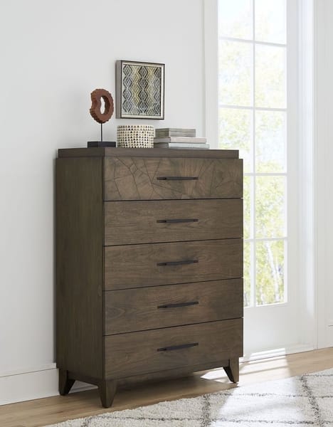 Modus Bedroom Broderick Five-Drawer Chest In Wild Oats Brown EQY684