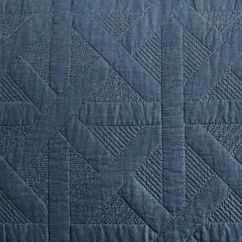 Ashley Bedroom Guslea Queen Coverlet Set Q373003Q