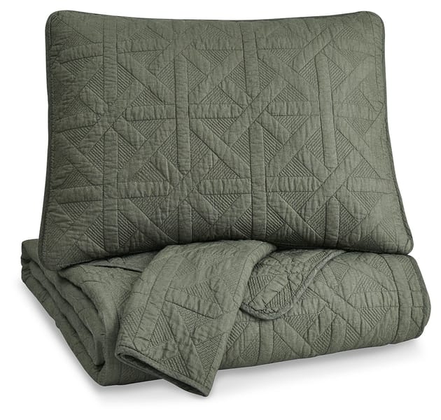 Ashley Bedroom Guslea Queen Coverlet Set Q373013Q