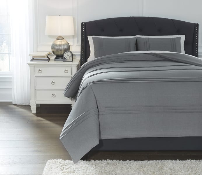 Ashley Bedroom Mattias 3-Piece King Comforter Set Q377003K