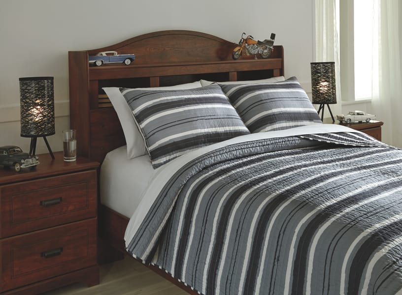 Ashley Youth Merlin 3-Piece Full Coverlet Set Q420003F