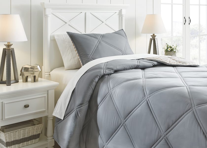 Ashley Youth Rhey 2-Piece Twin Comforter Set Q425001T