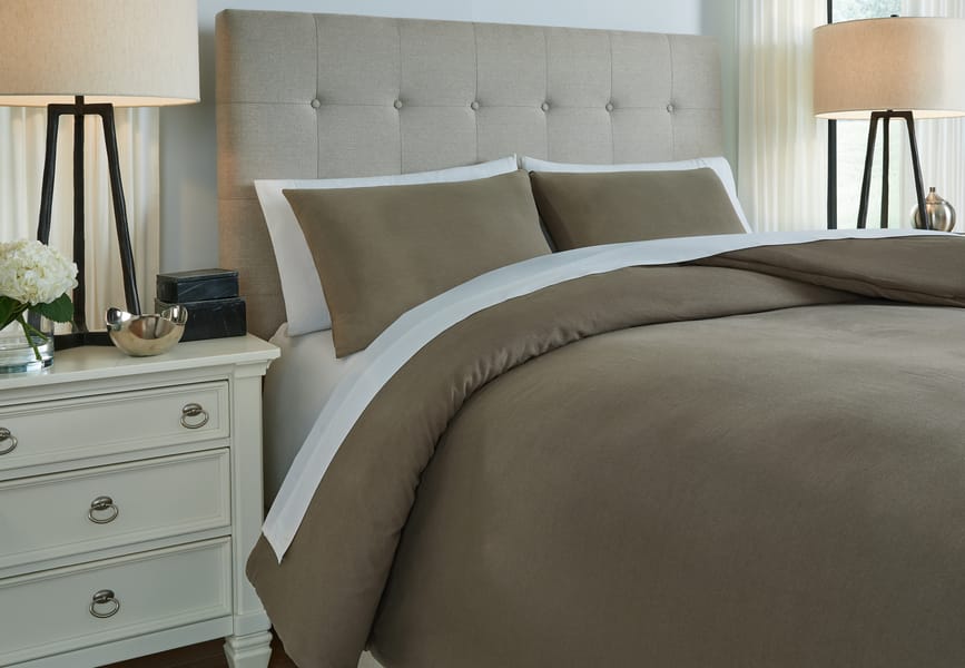 Ashley Bedroom Eilena King Comforter Set Q445013K