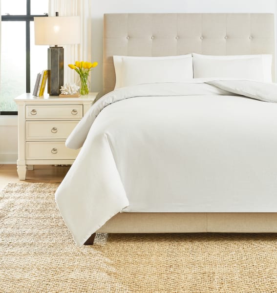 Ashley Bedroom Eilena King Comforter Set Q445033K