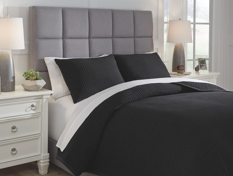 Ashley Bedroom Thornam 3-Piece King Coverlet Set Q474003K