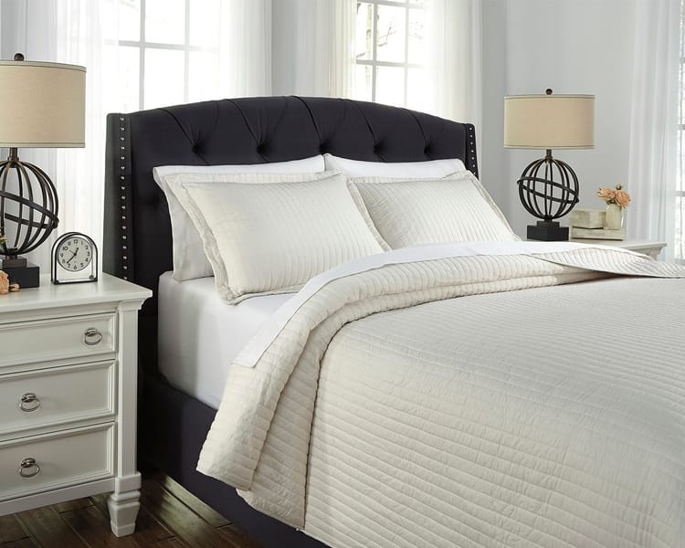 Ashley Bedroom Raleda 3-Piece King Coverlet Set Q493003K