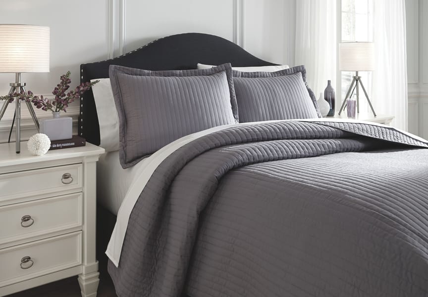 Ashley Bedroom Raleda 3-Piece Queen Coverlet Set Q498003Q
