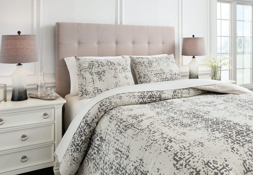 Ashley Bedroom Addey King Comforter Set Q716003K