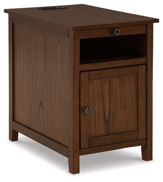 Treytown Chairside End Table in Warm Brown