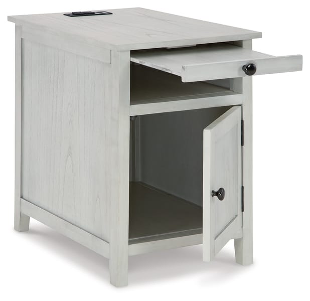 Treytown Chairside End Table in Whitewashed